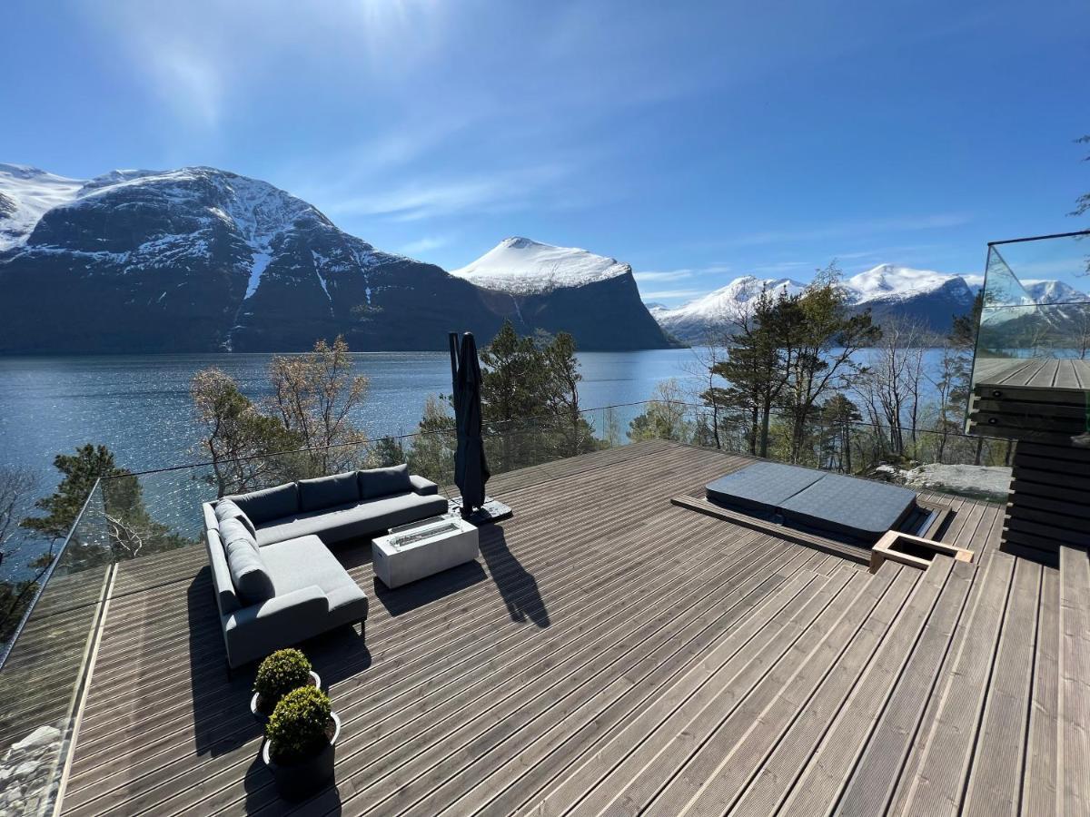 Villa Kristina / Andalsnes Torvik Exterior photo